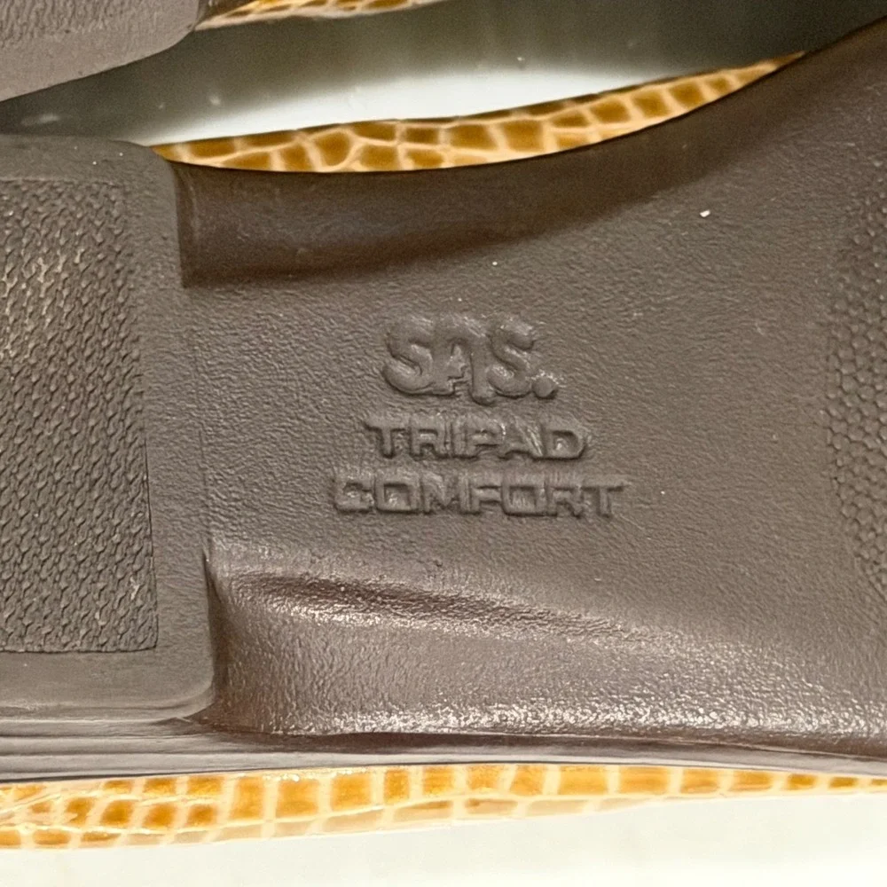 SAS simplify leather